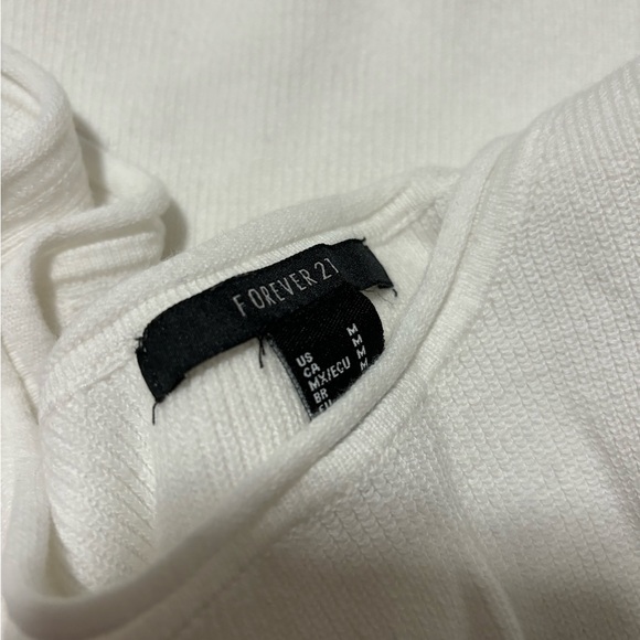 white crop top - Picture 3 of 3